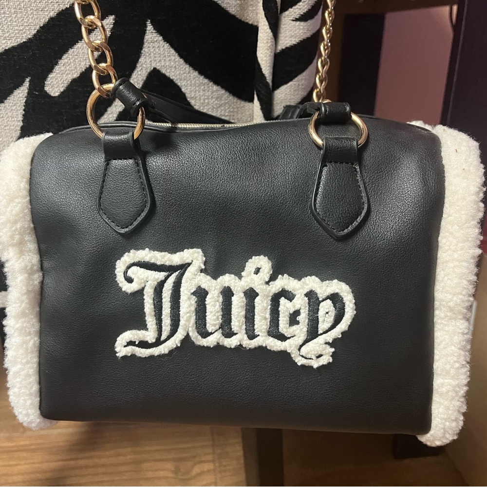 Juicy Couture Black and Cream Shoulder Bag